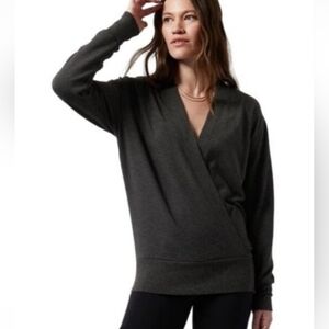 Athleta Purana V-Neck Wrap‎ Grsy Sweatshirt Size Large